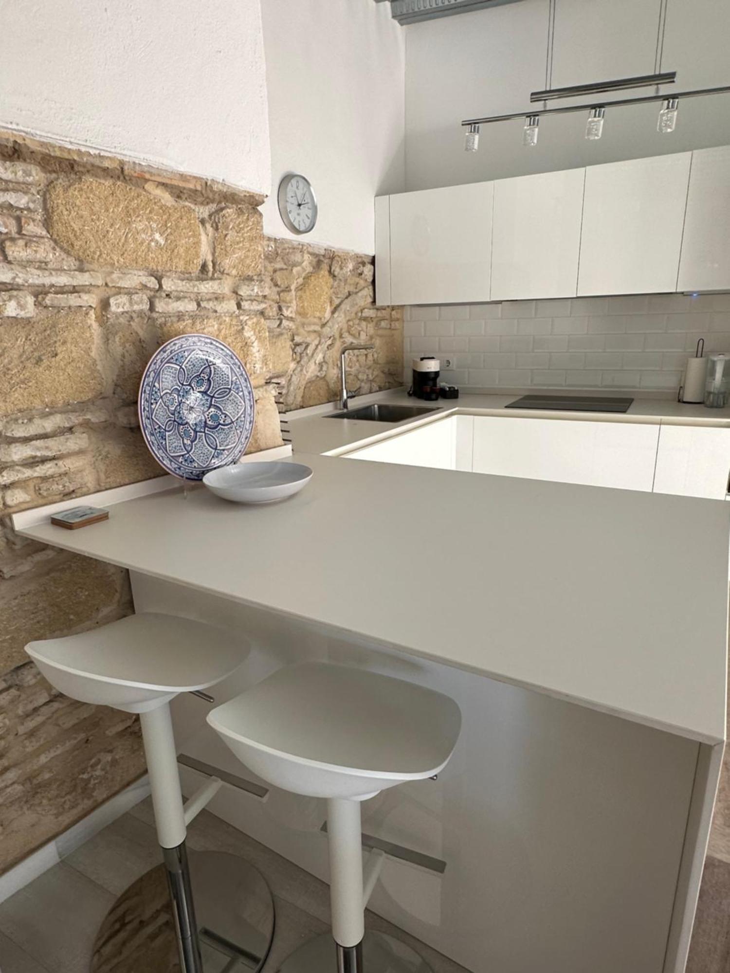 Casa Nuna Modern Loft With Private Garden Terrace Jerez de la Frontera Bagian luar foto