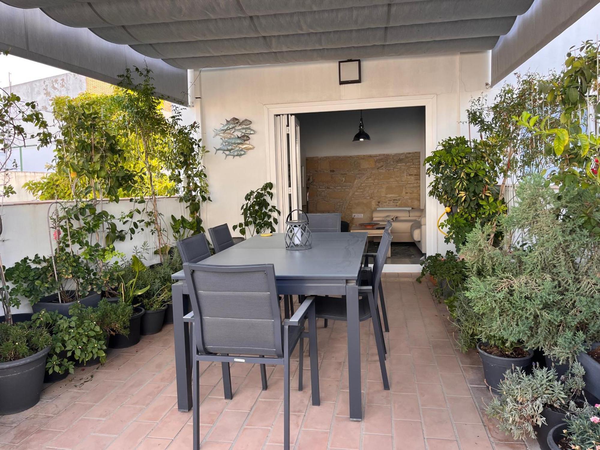 Casa Nuna Modern Loft With Private Garden Terrace Jerez de la Frontera Bagian luar foto
