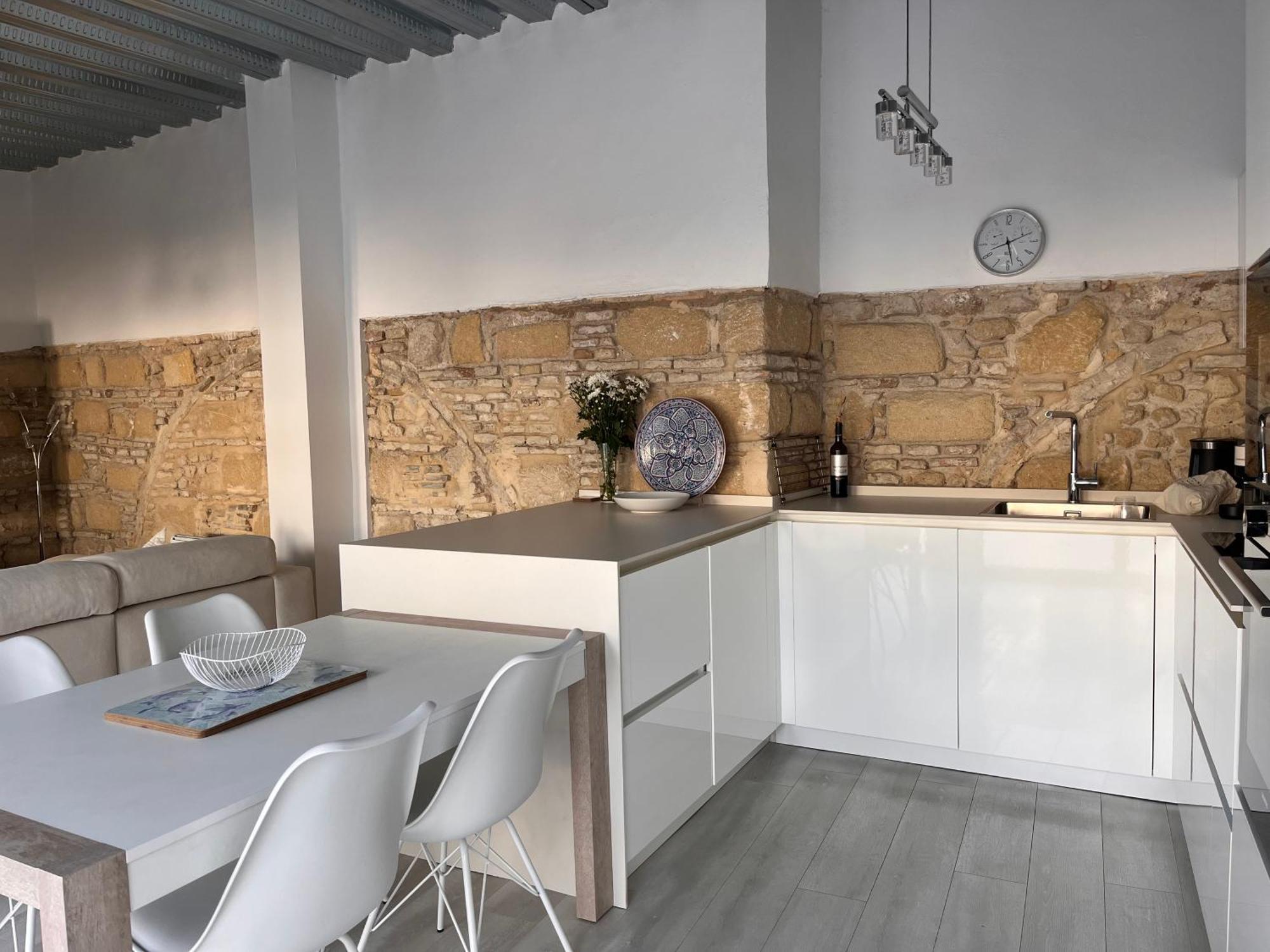 Casa Nuna Modern Loft With Private Garden Terrace Jerez de la Frontera Bagian luar foto