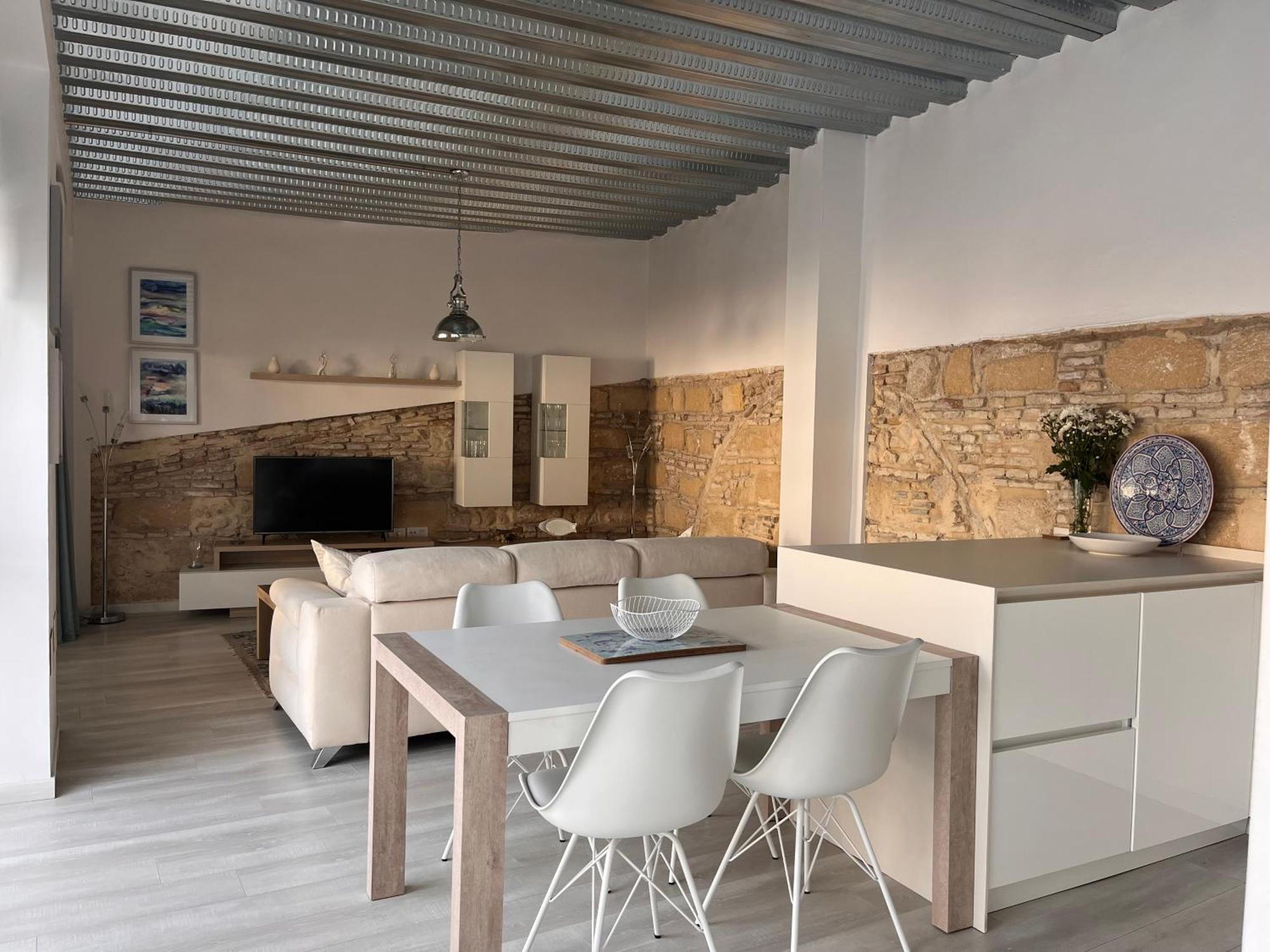 Casa Nuna Modern Loft With Private Garden Terrace Jerez de la Frontera Bagian luar foto